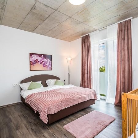 Perla Hradce 401 Apartment Hradec Kralove Bagian luar foto