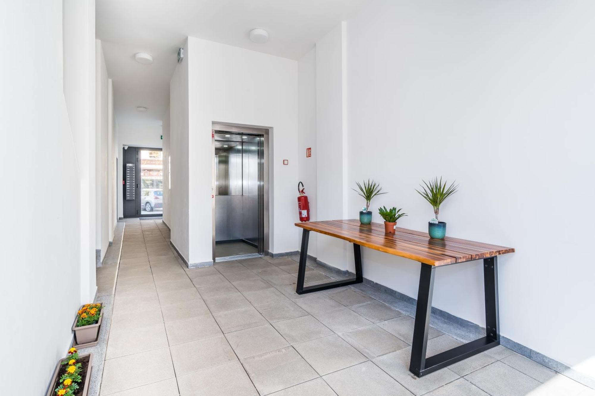 Perla Hradce 401 Apartment Hradec Kralove Bagian luar foto