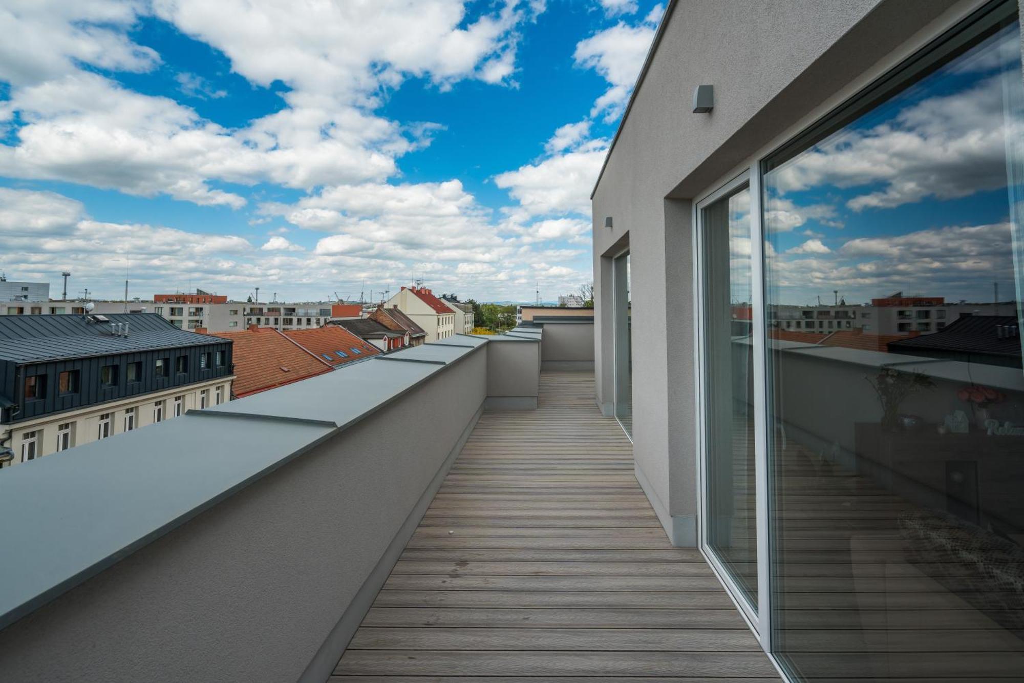 Perla Hradce 401 Apartment Hradec Kralove Bagian luar foto