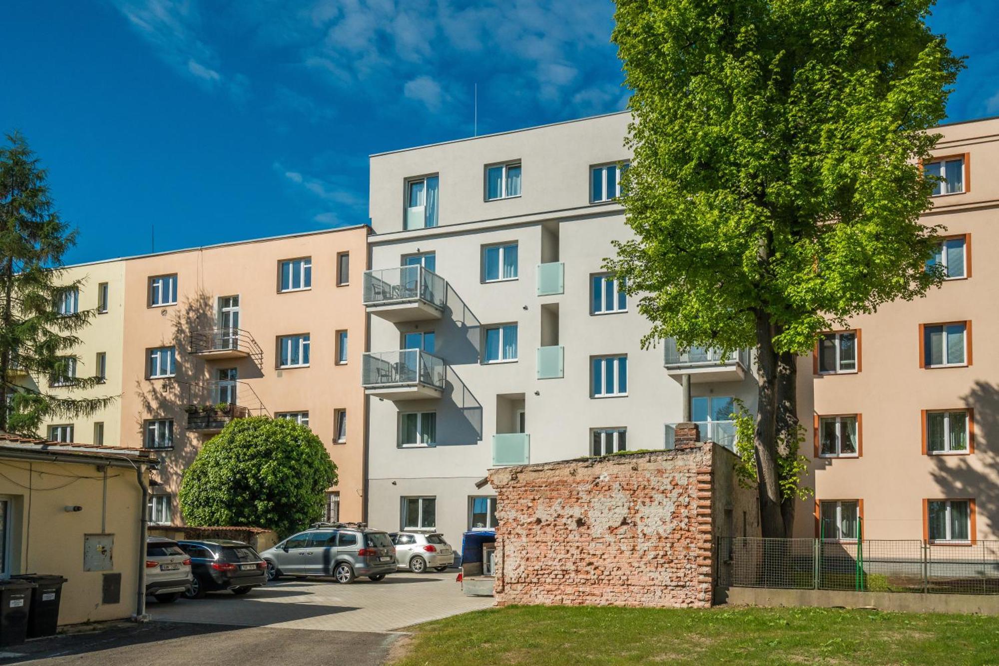 Perla Hradce 401 Apartment Hradec Kralove Bagian luar foto